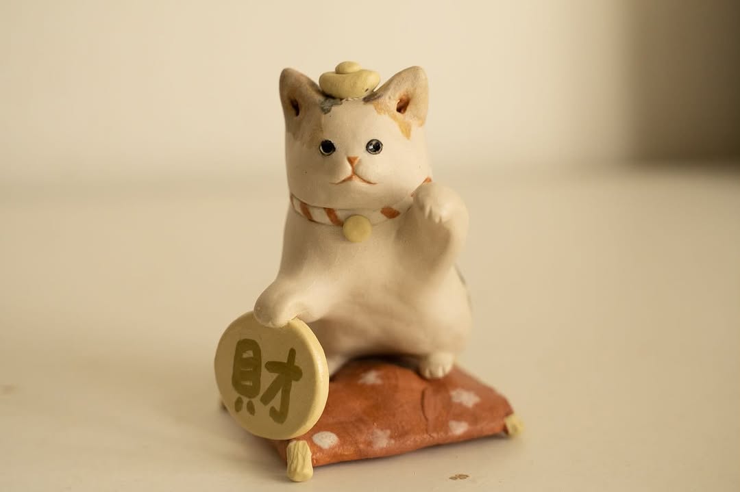 Custom Ceramic Cat Figurine - Pawttery
