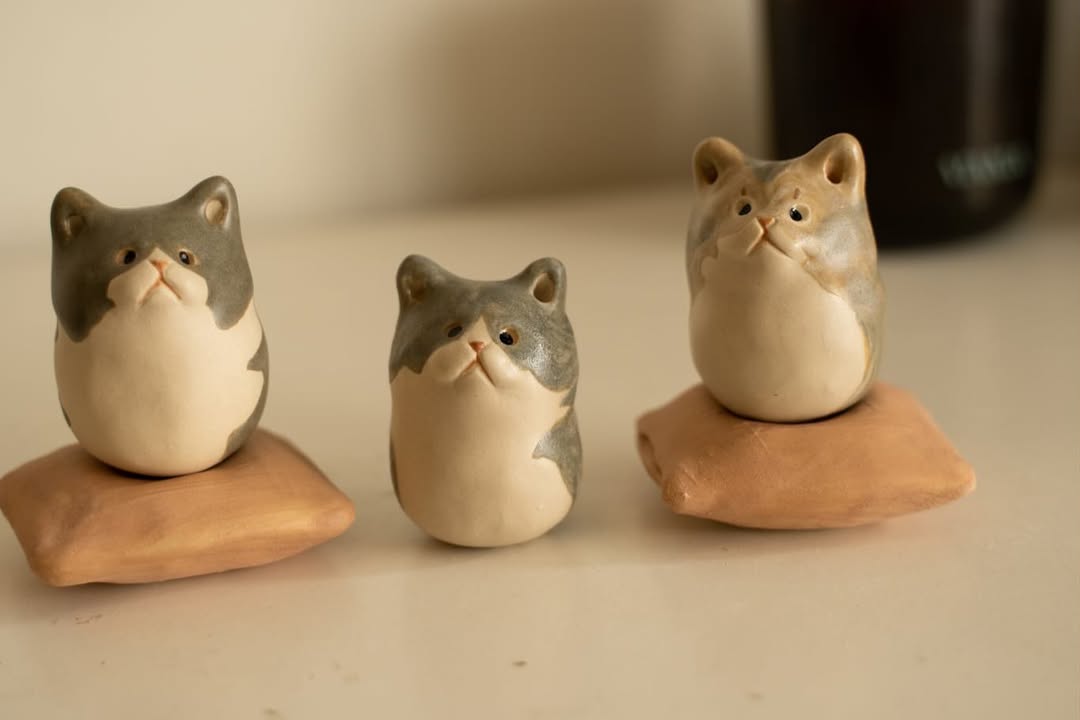 Custom Roly - poly Cat - Pawttery