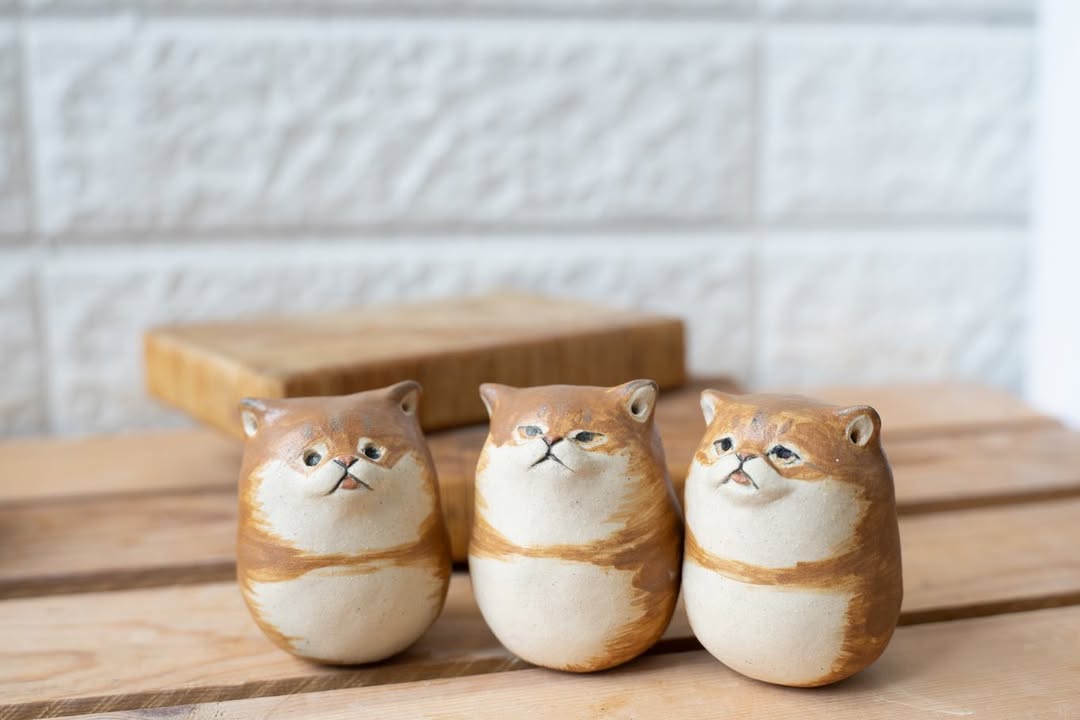 Custom Roly - poly Cat - Pawttery