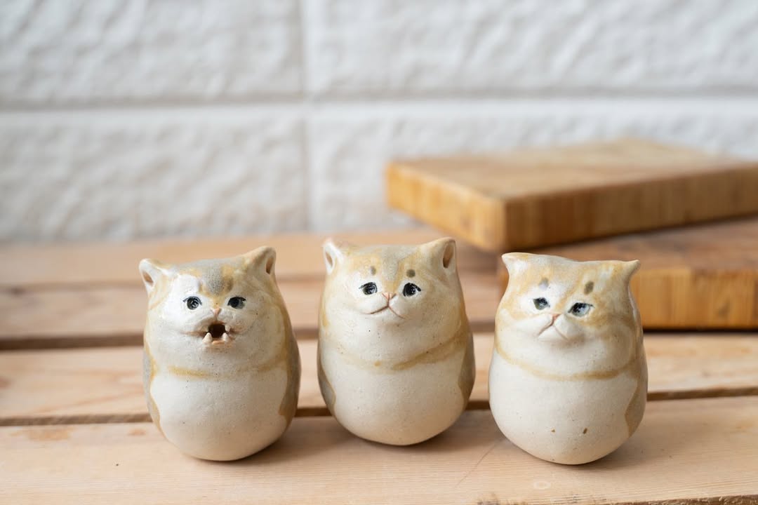 Custom Roly - poly Cat - Pawttery