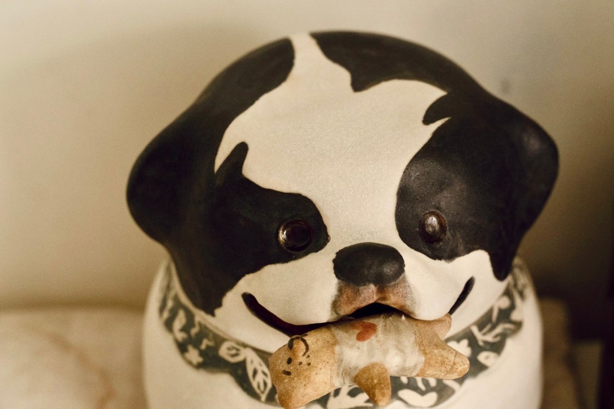 Personalized Dog Memorial Urn - Pawttery