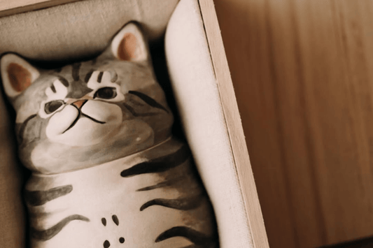 Personalized Cat Memorial Urn - Pawttery